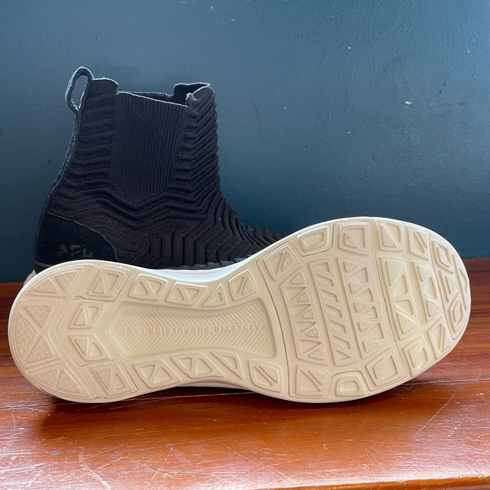 Athletic Propulsion Labs knit Chelsea sneaker - Picture 5 of 5